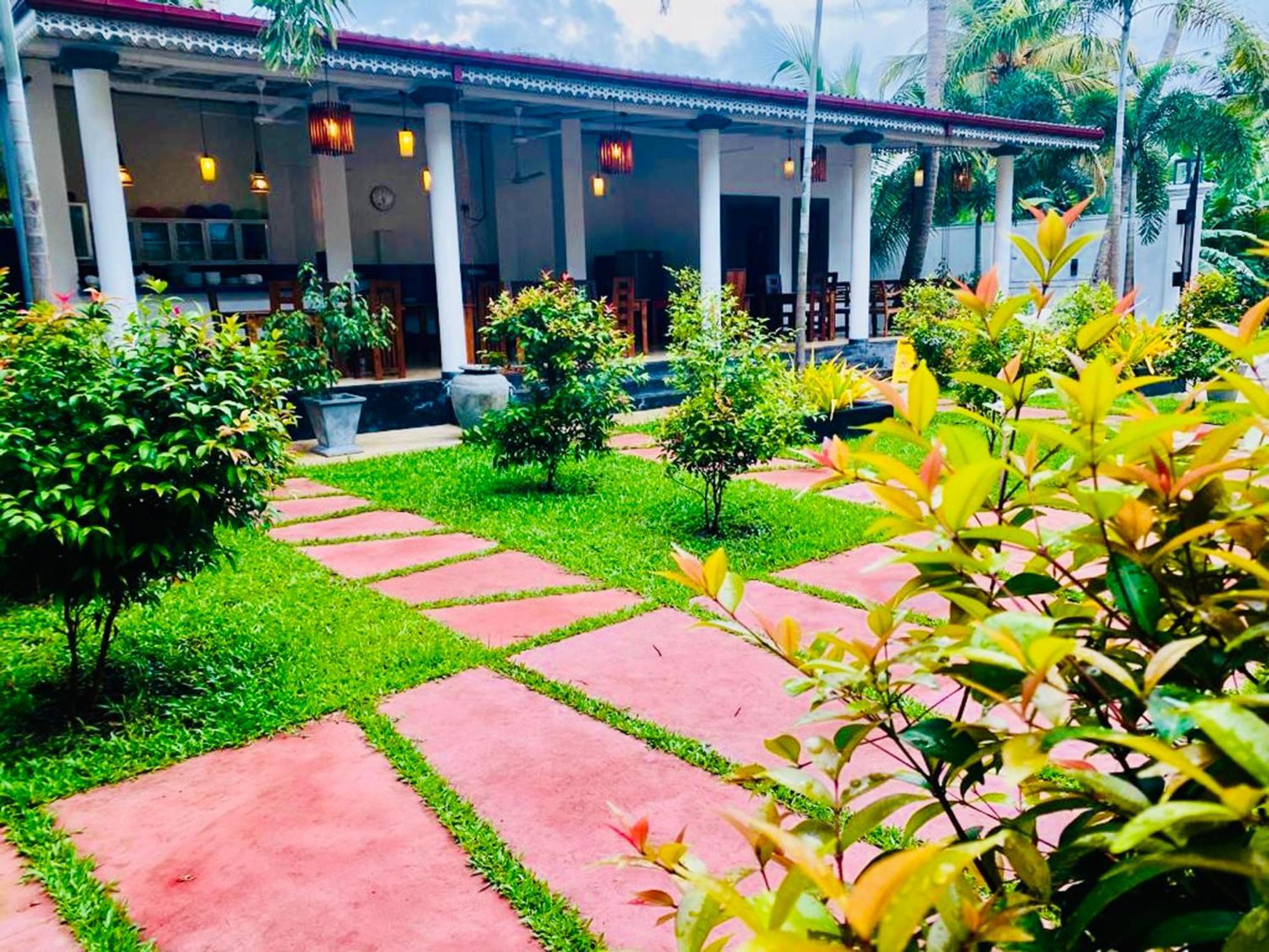 Hotel Ceagull Ahangama Esterno foto